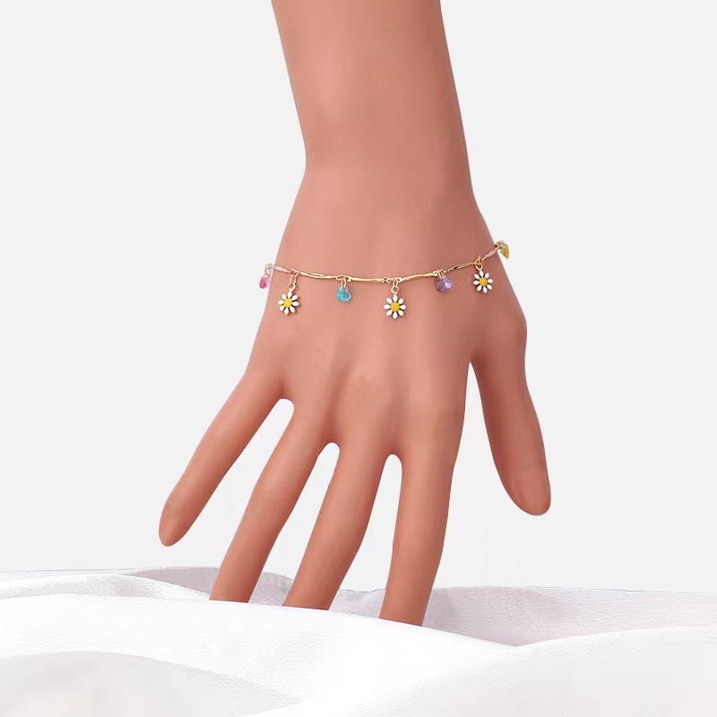 Daisy & Crystal Charm Gold Bracelet – Cute Summer Dainty Flower Chain 
