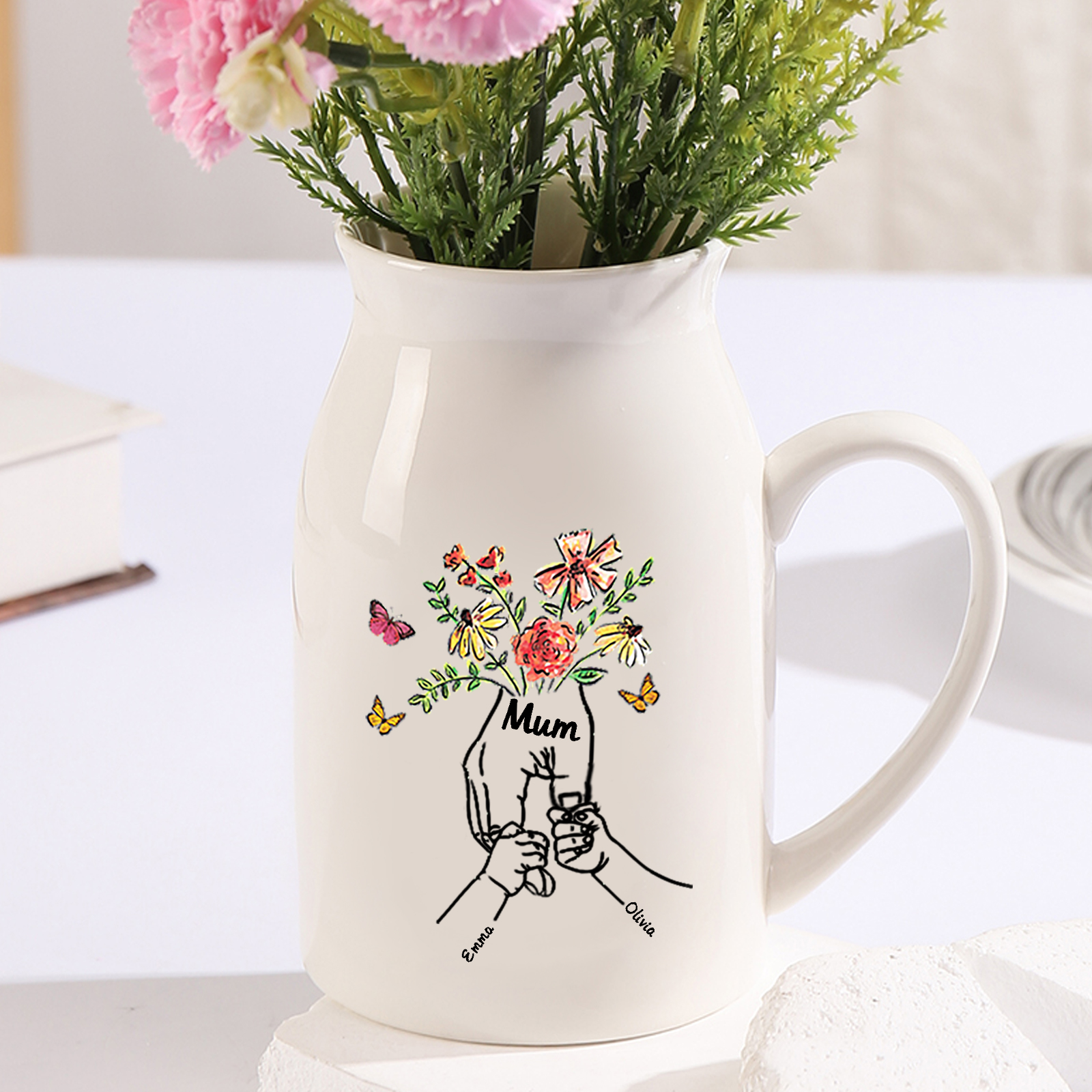 2 Names - Personalized Beautiful Flower Hand Butterfly Style Ceramic Vase with Customizable Names As a Special Gift For Mum