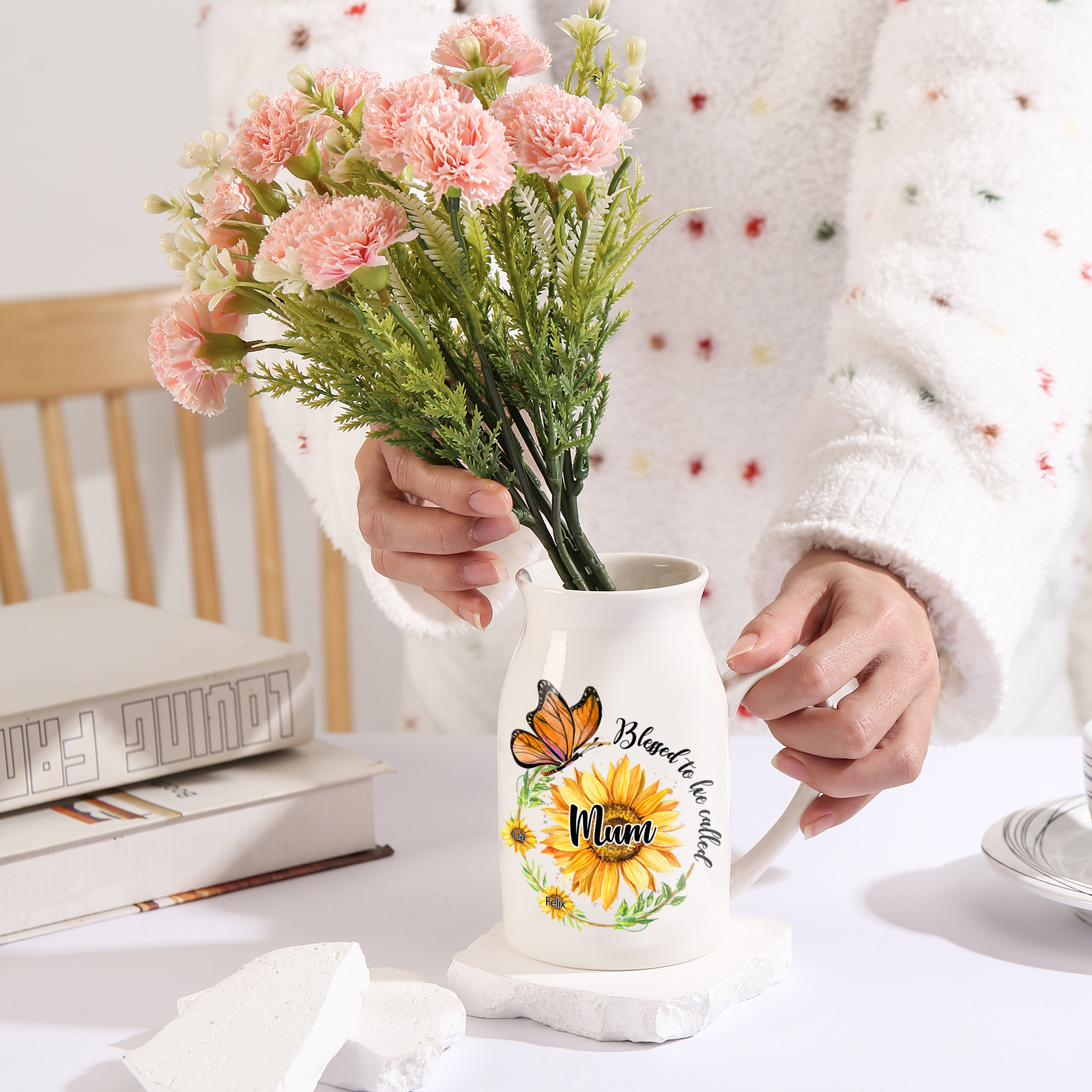Personalised Ceramic Vase – Custom 2-8 Names & Texts – Sunflower & Butterfly Design – Unique Mother's Day Gifts for Her | Jessemade