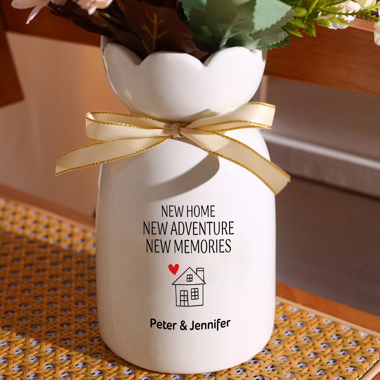 Personalised Ceramic Vase Custom 2 Text Moving Gift for Family/Friend