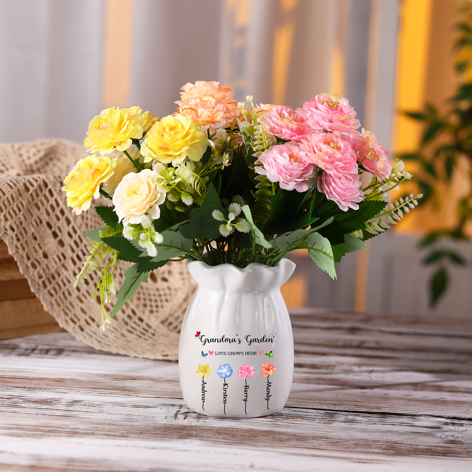 Personalised Ceramic Vase – Custom 2-6 Names & Texts – “Love Grows Here” Floral Design – Unique Mother's Day Gifts for Her | Jessemade