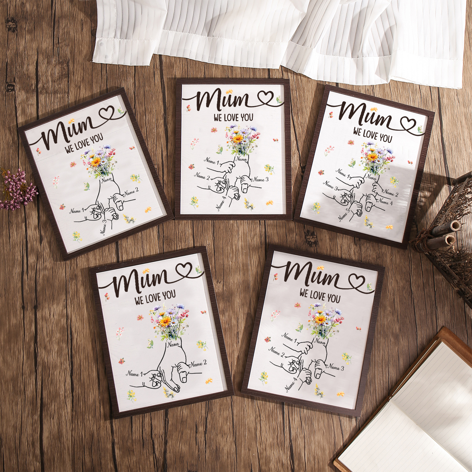 Custom Wooden Hand-in-Hand Plaque for Mum – Personalised Mother's Day Gift with 1 Text & 4 Names | Jessemade