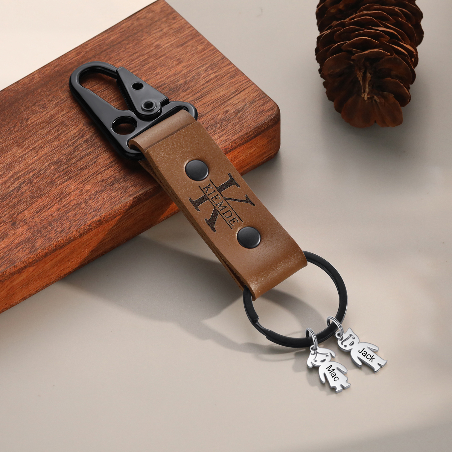 3 Names - Personalised Kids Charms Keychain Customized 3 Names & 1 Letter Leather Keychain Gift for Grandad