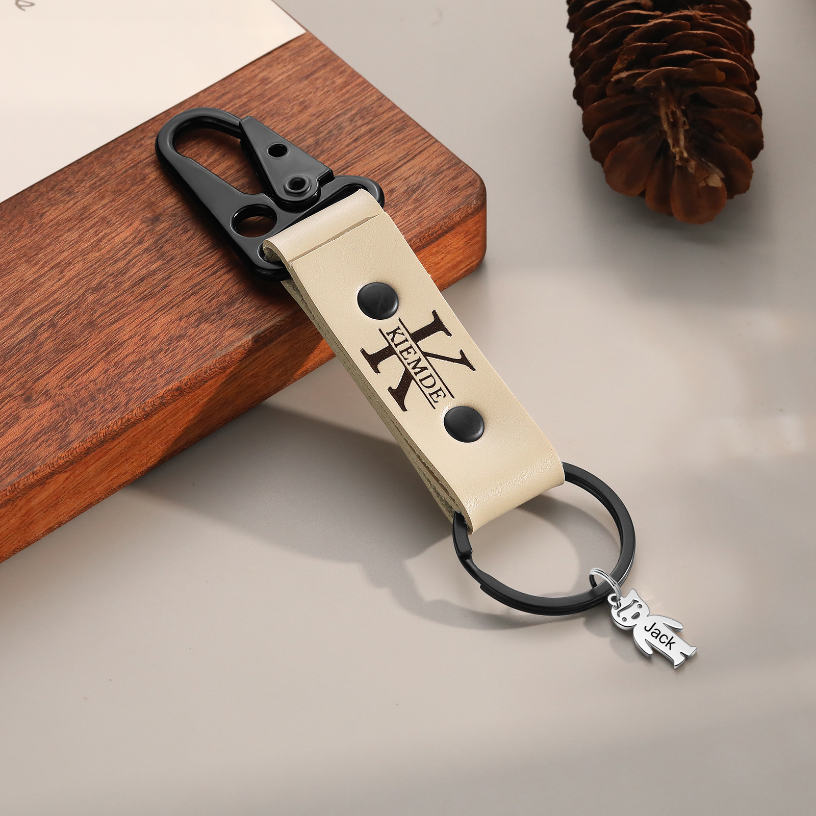 2 Names - Personalised Kids Charms Keychain Customized 2 Names & 1 Letter Leather Keychain Gift for Grandad