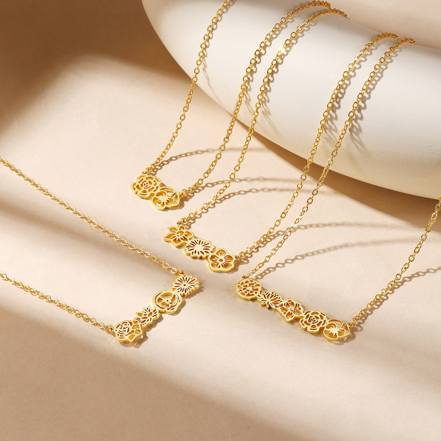 Personalized 4 Birthflowers Necklace Custom Pendant Necklace Gold Birthday Gift for Her