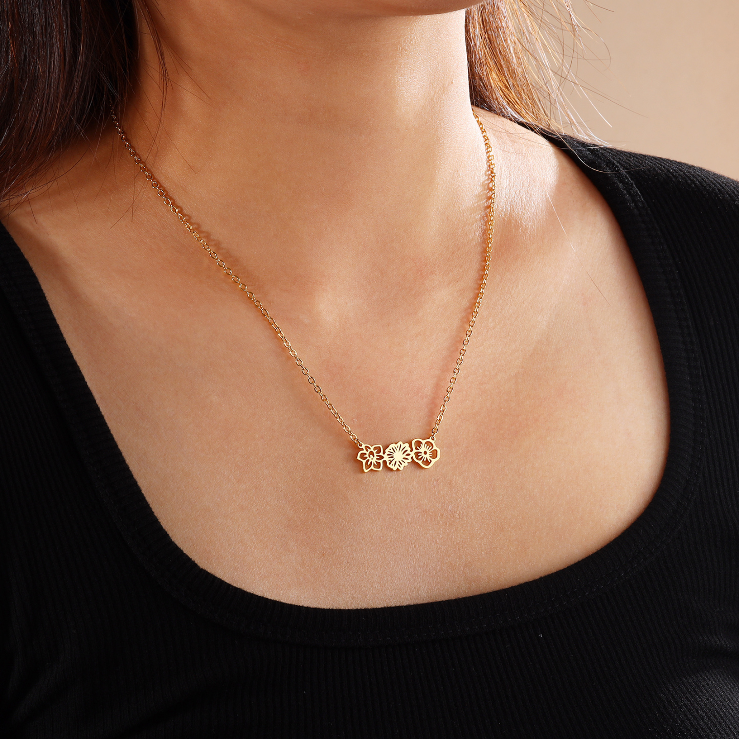 Personalized 4 Birthflowers Necklace Custom Pendant Necklace Gold Birthday Gift for Her
