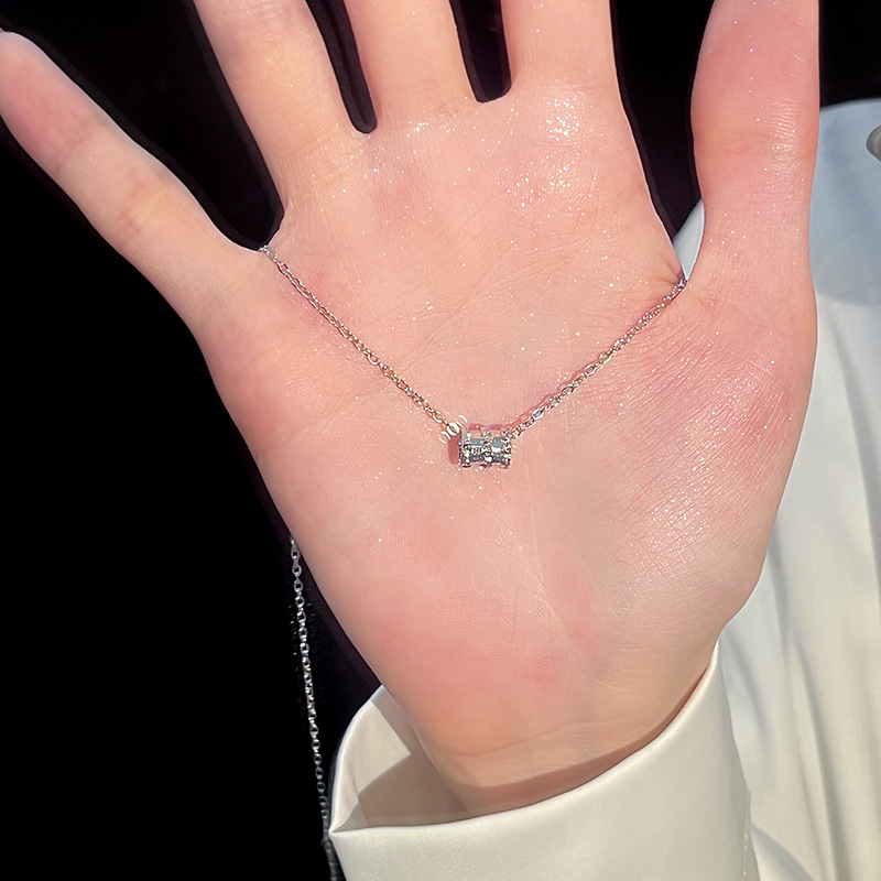 Minimalist Silver Pendant Necklace – Modern Stainless Steel Jewelry for Women | Jessemade