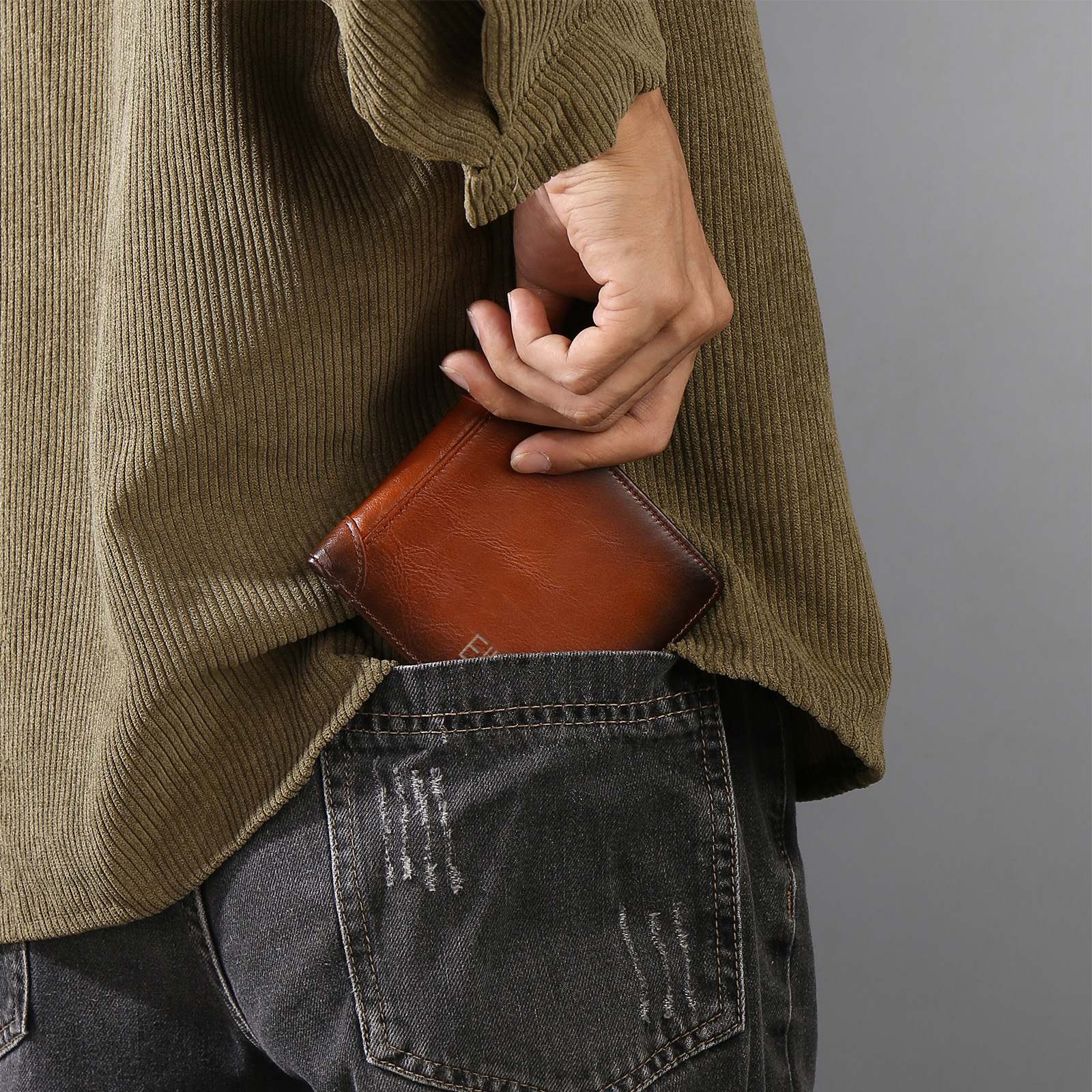 Personalised First  Layer Leather Men's Wallet - Custom Name and Letter Valentine's Day Gifts for Him | Jessemade