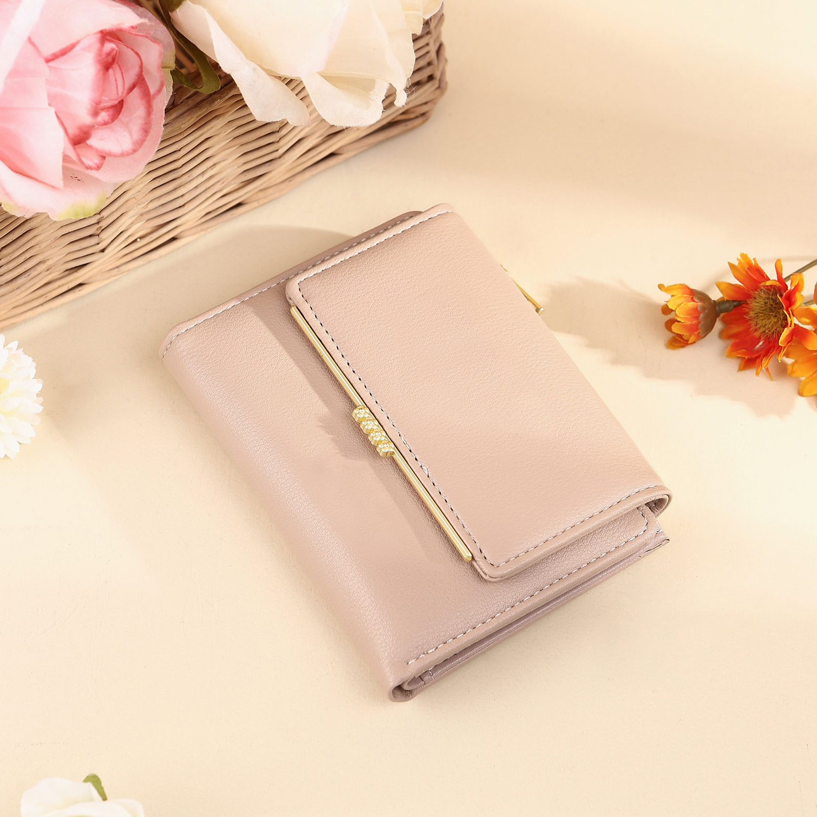 Personalised Women’s Wallet with Custom 2 Names and 1 Date - Romantic Holding Hands Design, Valentine’s Day Gift for Her | Jessemade