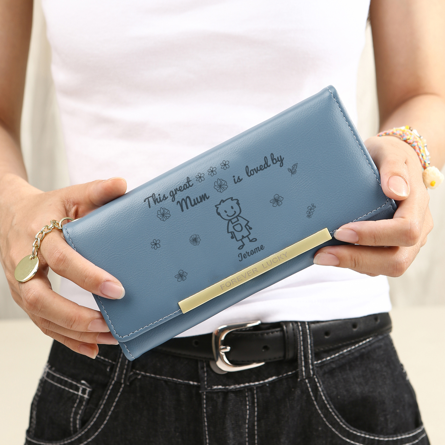 Personalised Women Leather Wallet Purse With Custom 1 Kid And Pet Name –“This Great Mum Is Loved By' - Mother's Day Presents For Mum | Jessemade