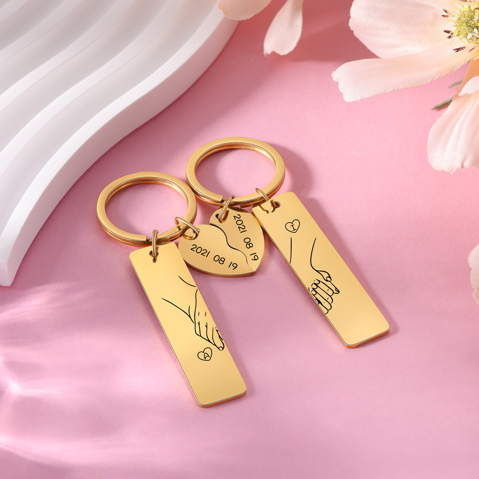 Personalised Hand in Hand Couple Keyring Set Engrave Name Matching Couple Gifts, Special Gift Set with Gift Card Gift Box For Him