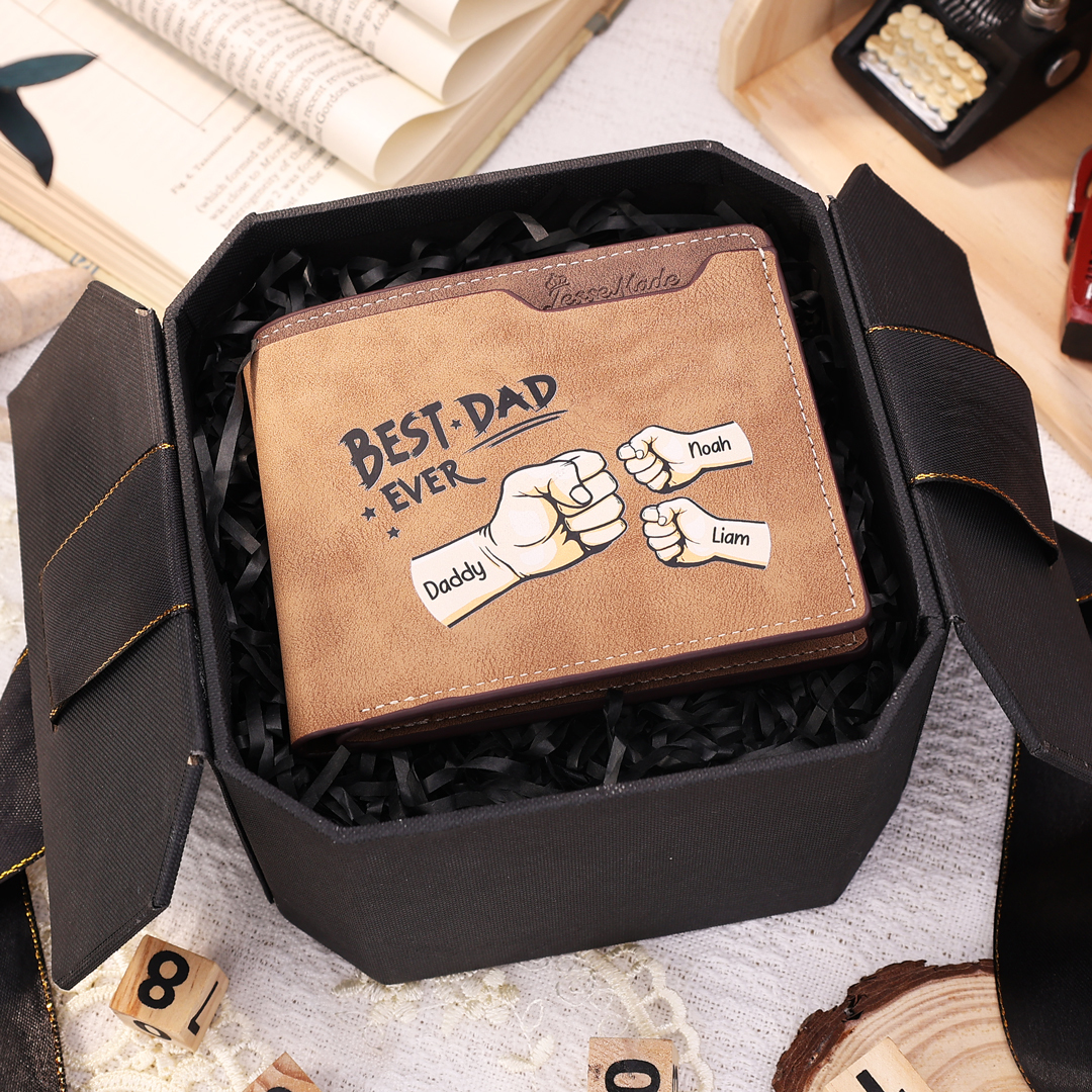 3 Names - Personalised Fist Bump Pattern Custom Text Leather Men's Wallet as a Father's Day Gift for Dad