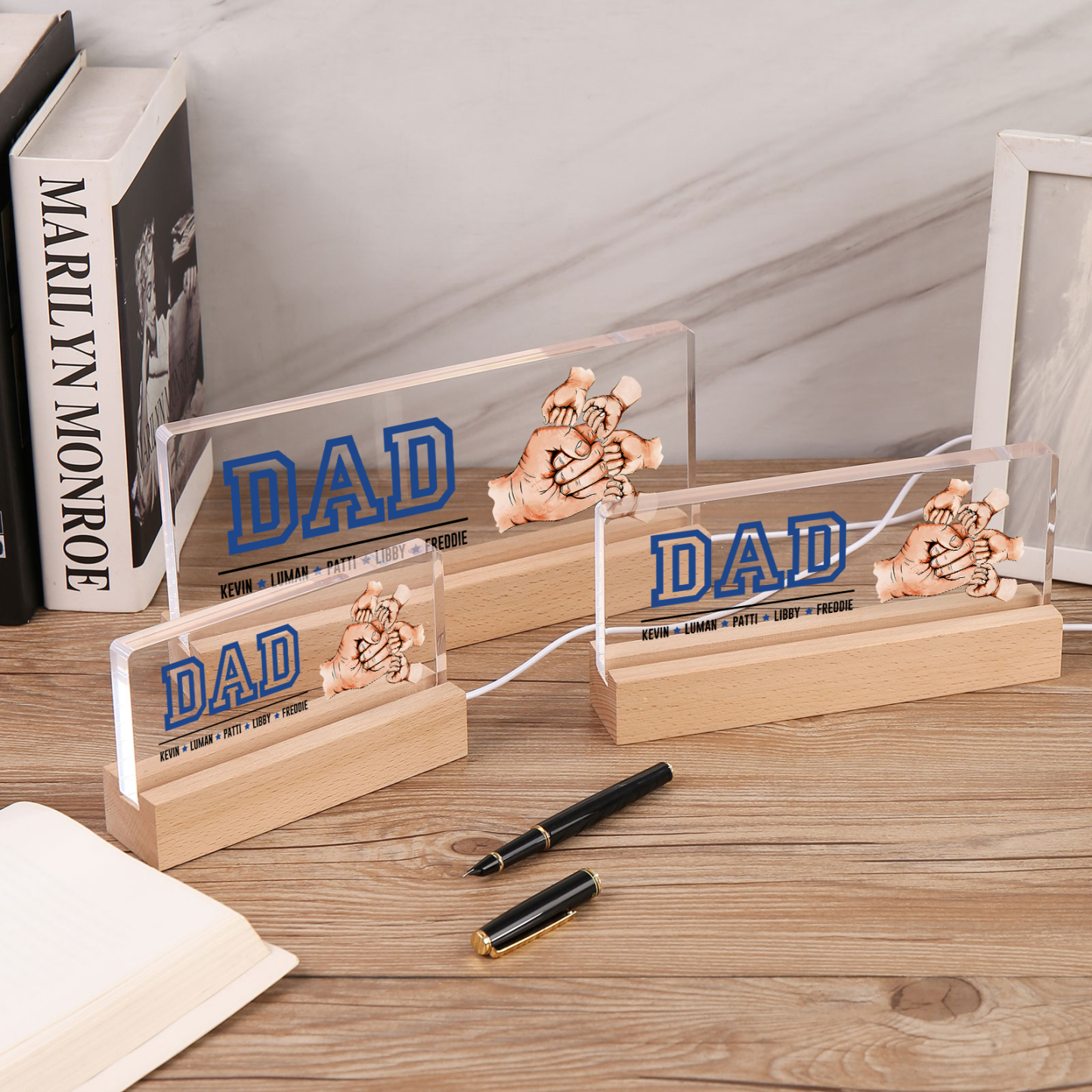 5 Names - Personalised Fist Bump Table Lamp - Dad's Dream Team - Father's Day Gift for Dad