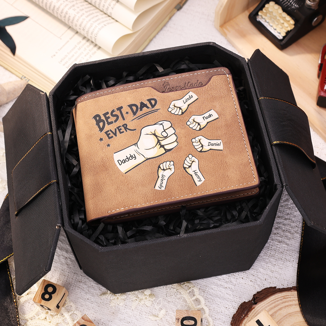 6 Names - Personalised Fist Bump Pattern Custom Text Leather Men's Wallet as a Father's Day Gift for Dad