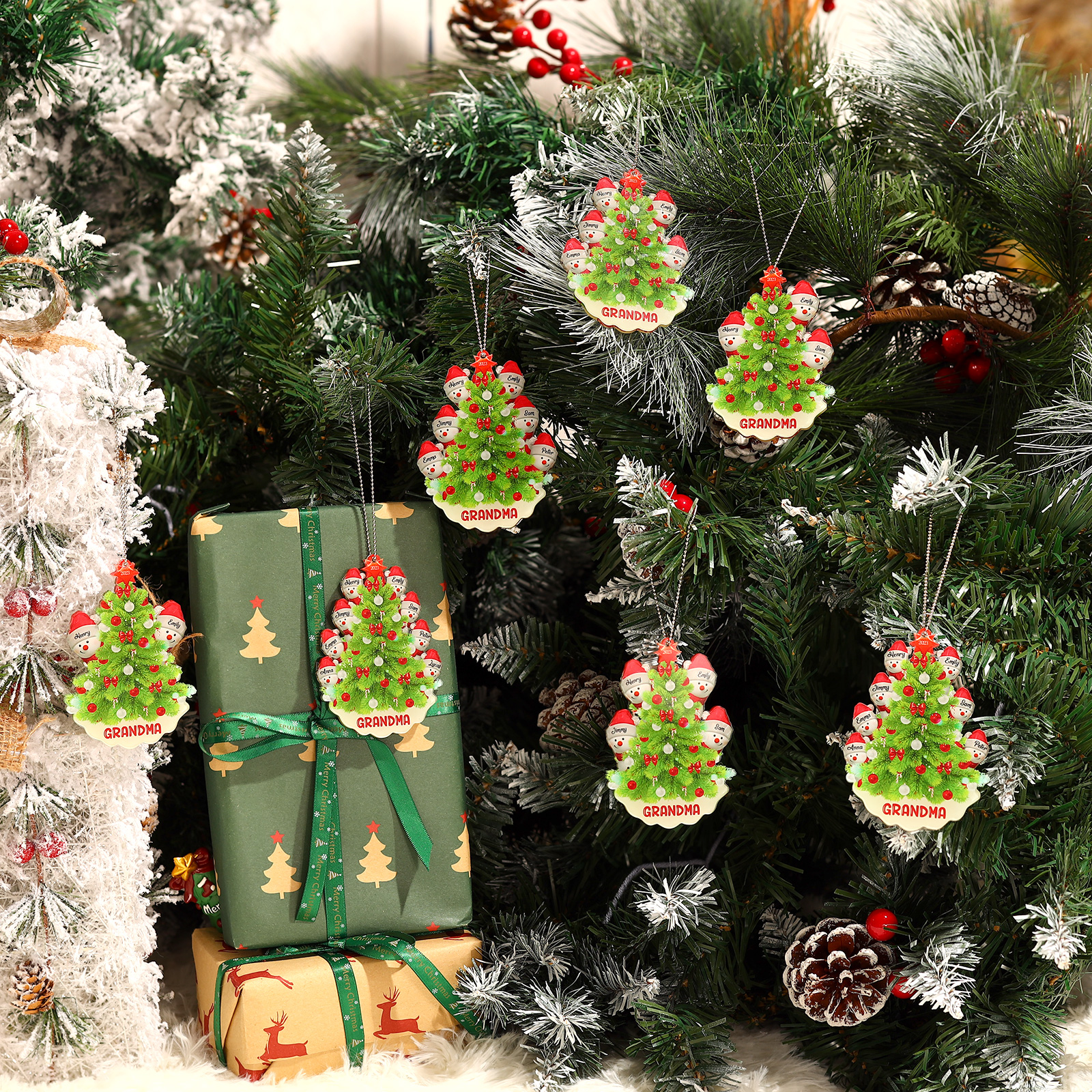 5 Names-Personalized Family Acrylic Christmas Xmas Tree Decoration Ornament-Custom 5 Names Text And Date Hanging Ornament Gifts For Family