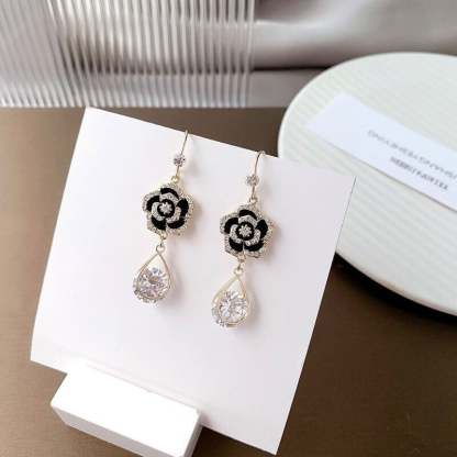 Rose earrings-POIULTD