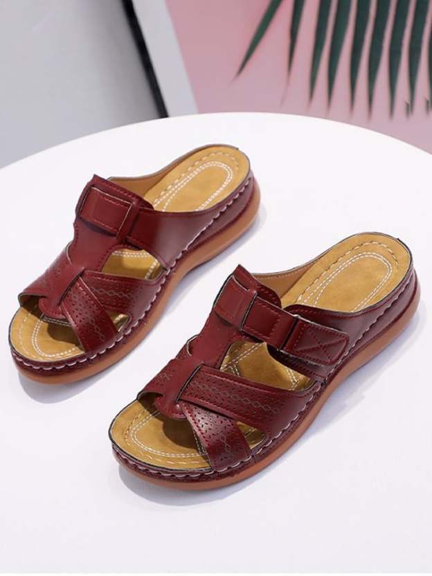 The Latter Slope Heel Hollow Slippers Female Casual One Kicking Sewing Slope And Striped Sand Slippers-POIULTD