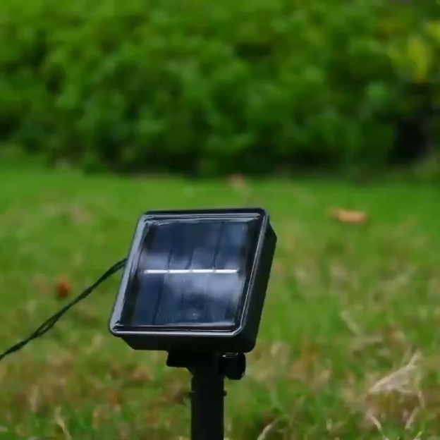 🔥Last Day Promotion 49% OFF!🎄Solar Christmas Tree Stake Light