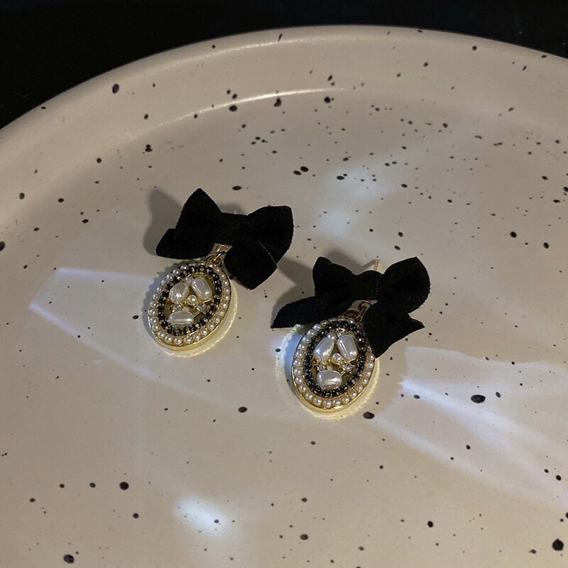 Bow Oval Pearl Earrings-POIULTD