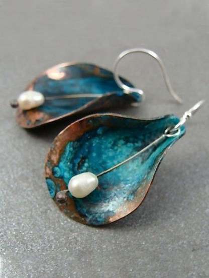Vintage Green Leaf Pearl Earrings-POIULTD