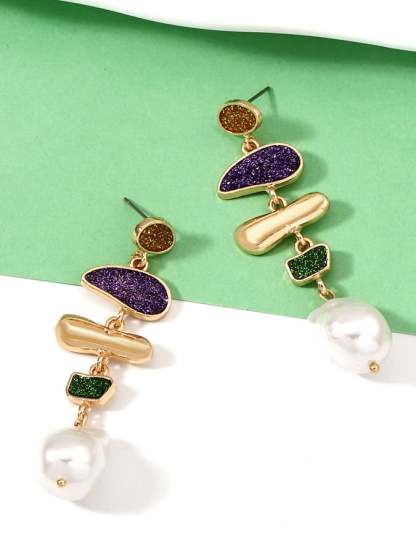 Ladies Carnival Pearl Fashionable Versatile Temperament Light Luxury Earrings-POIULTD
