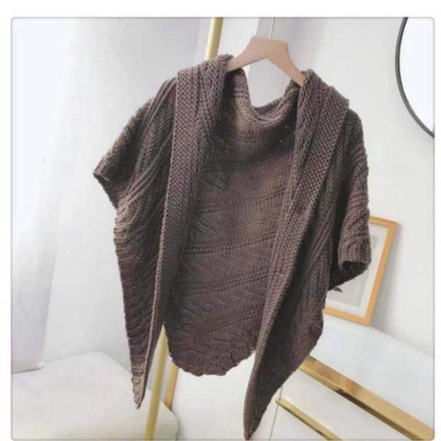 Knitted Triangle Shawl with Leather Buckle-POIULTD