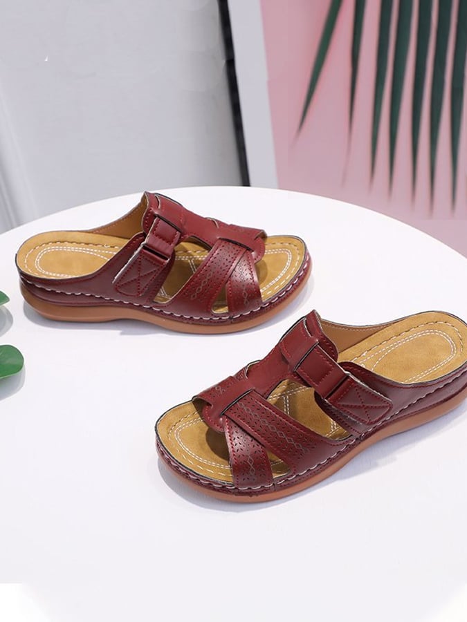 The Latter Slope Heel Hollow Slippers Female Casual One Kicking Sewing Slope And Striped Sand Slippers-POIULTD