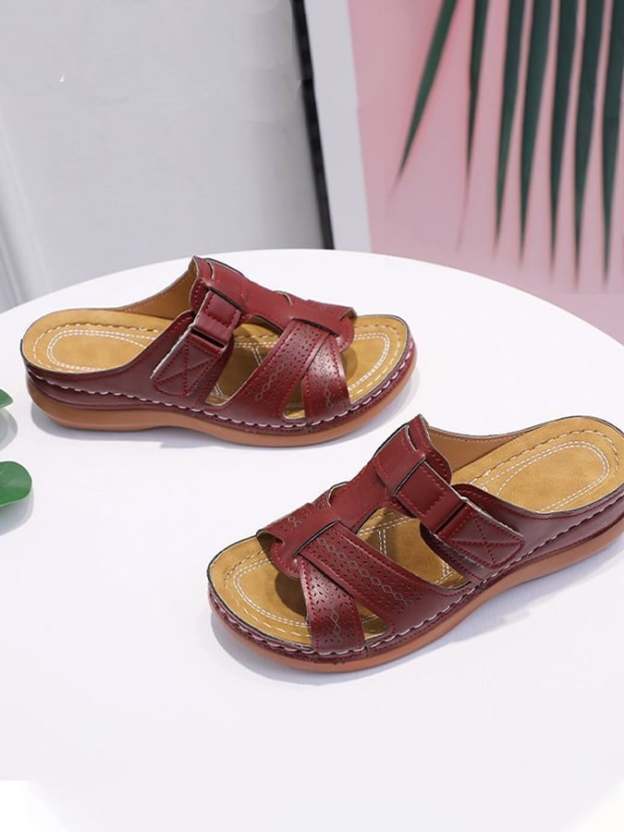 The Latter Slope Heel Hollow Slippers Female Casual One Kicking Sewing Slope And Striped Sand Slippers-POIULTD