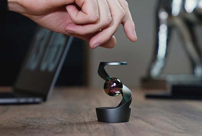 Gravity Defying Kinetic Desk Toy-POIULTD