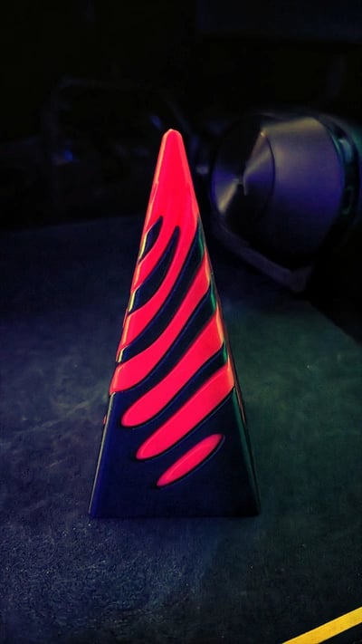 🔥Impossible Pyramid Passthrough Sculpture🗼