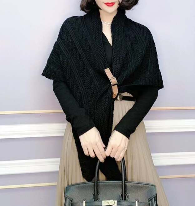 Knitted Triangle Shawl with Leather Buckle-POIULTD