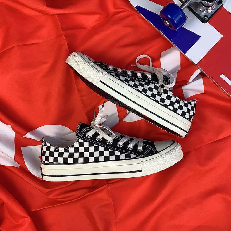 Women's Racing Black And White Checkered Print Raw Edge Canvas Shoes-POIULTD
