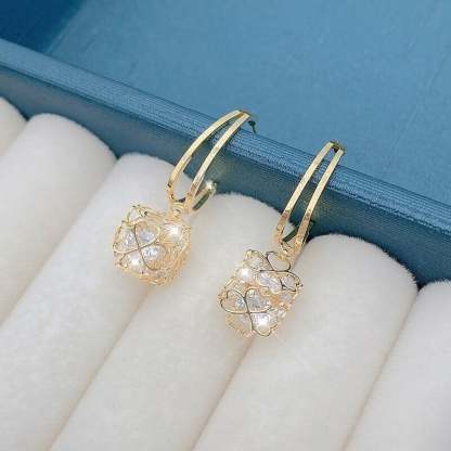 Fashion Four-leaf Clover Zircon Earrings-POIULTD