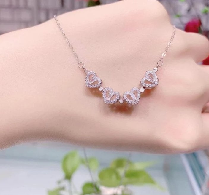 🔥 Last Day Promotion 48% OFF🎁Lucky Heart Sterling Silver Necklace WITH SIX ROSES💖-POIULTD