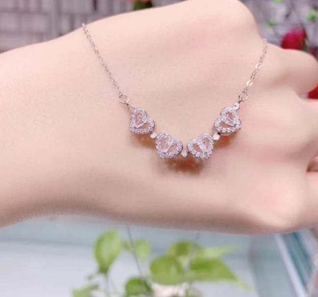 🔥 Last Day Promotion 48% OFF🎁Lucky Heart Sterling Silver Necklace WITH SIX ROSES💖-POIULTD
