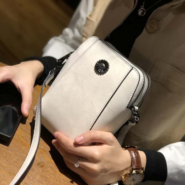 Women's soft leather mobile phone bag messenger bag-POIULTD
