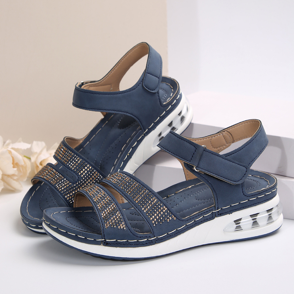 [🎁Ma féláron - ne hagyd ki] Nyári klasszikus női gyémántokkal kirakott ütéscsillapító ortopéd szandál - csökkenti a járási nyomást👞könnyíti a járást