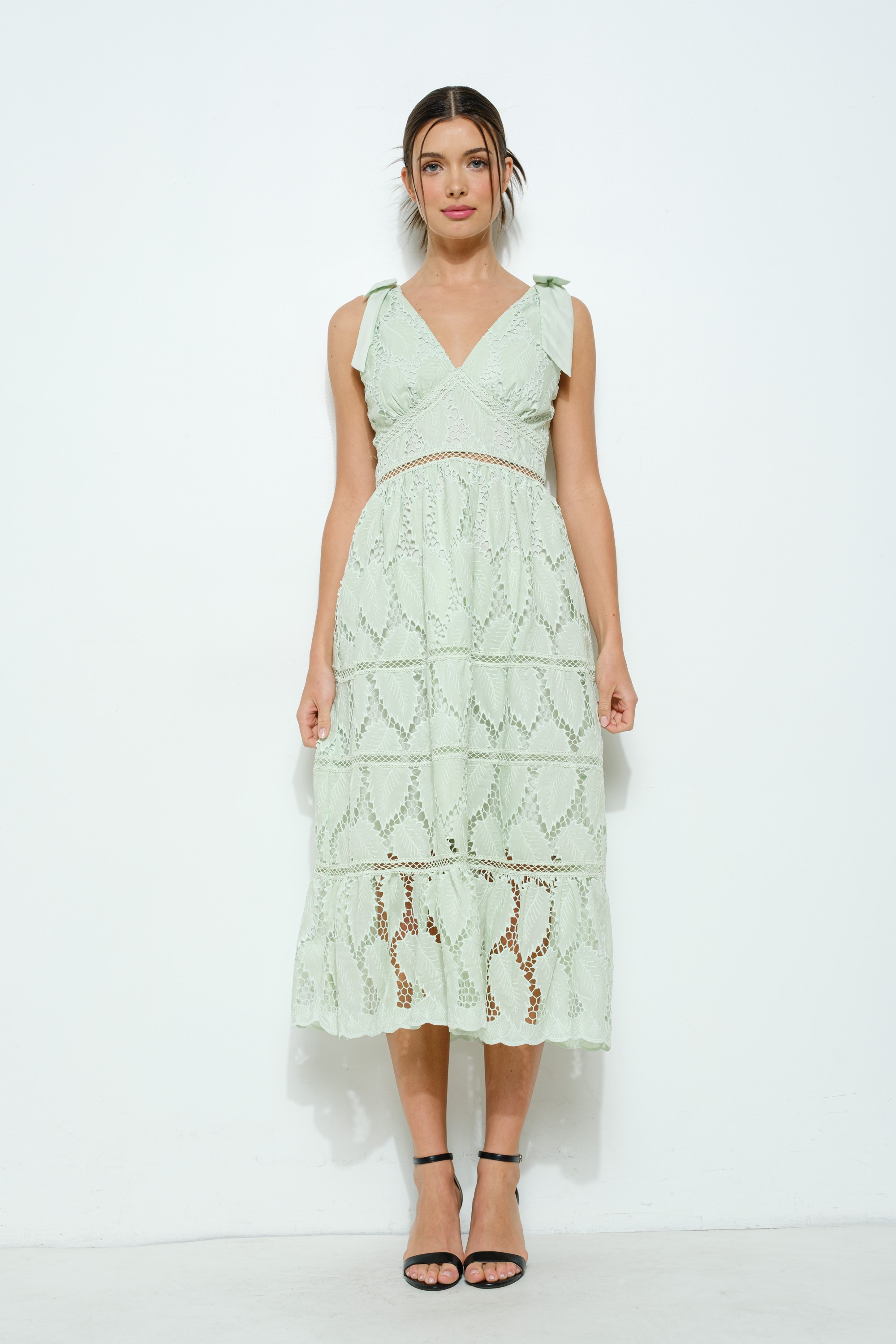 Lace Ribbon Accent Sleeveless Midi Dress #23558090