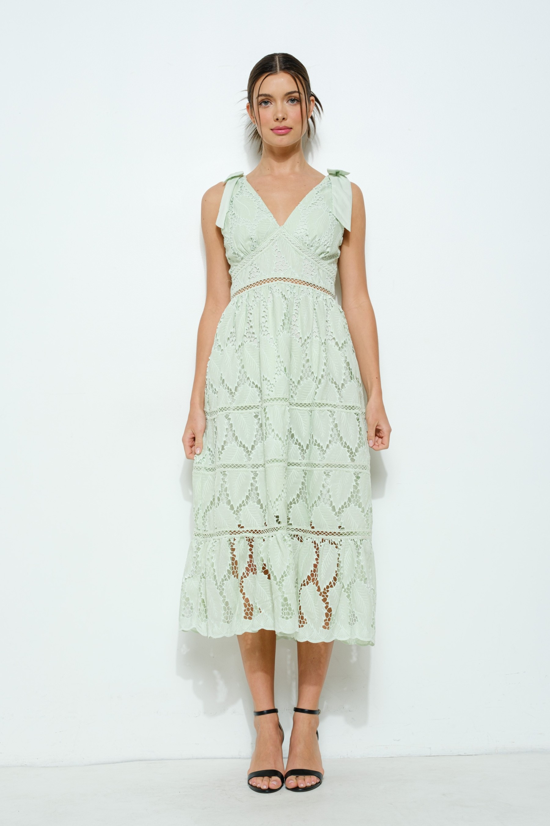 Lace Ribbon Accent Sleeveless Midi Dress #23558090