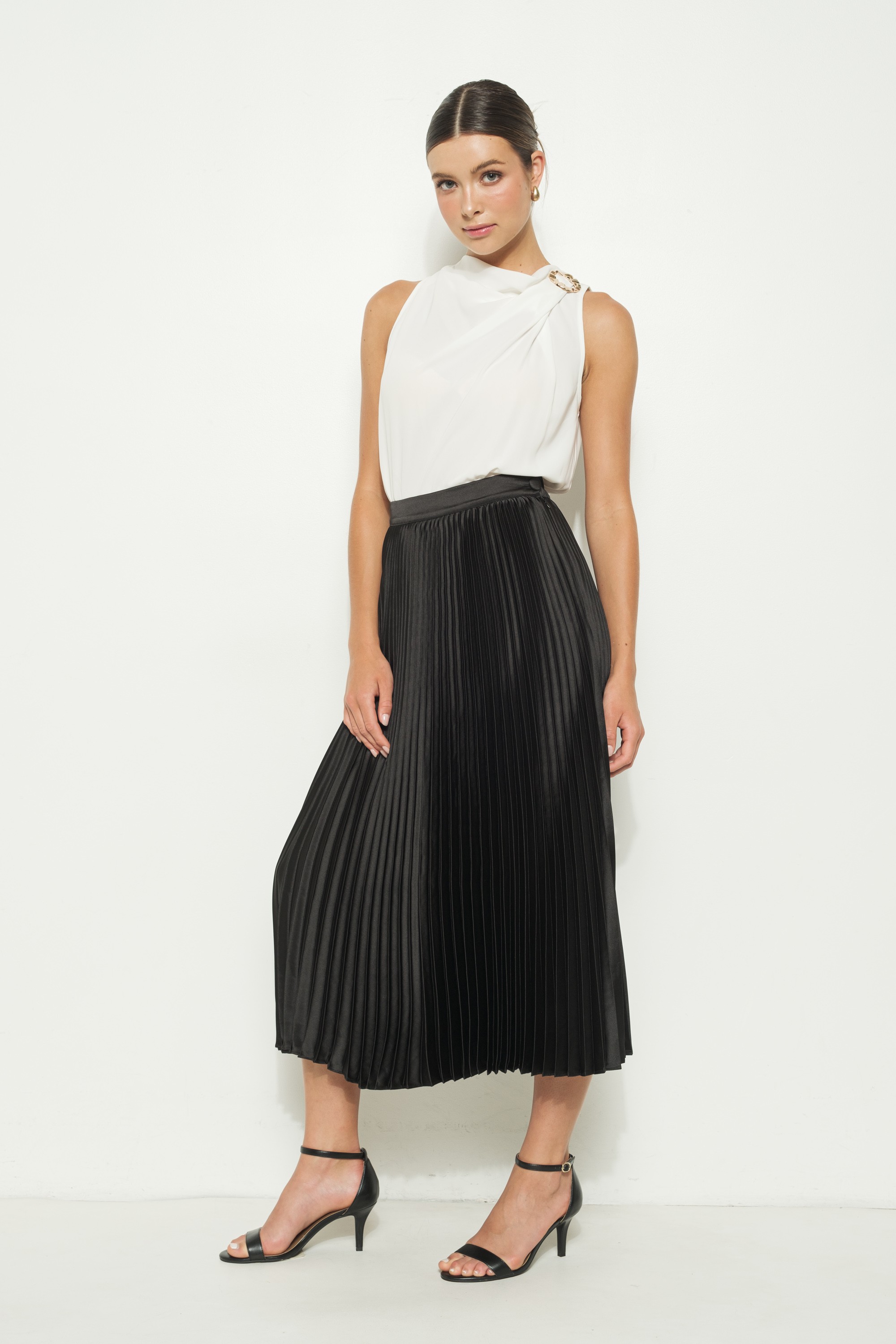 High Waist Satin Pleated Long Skirt #22890652