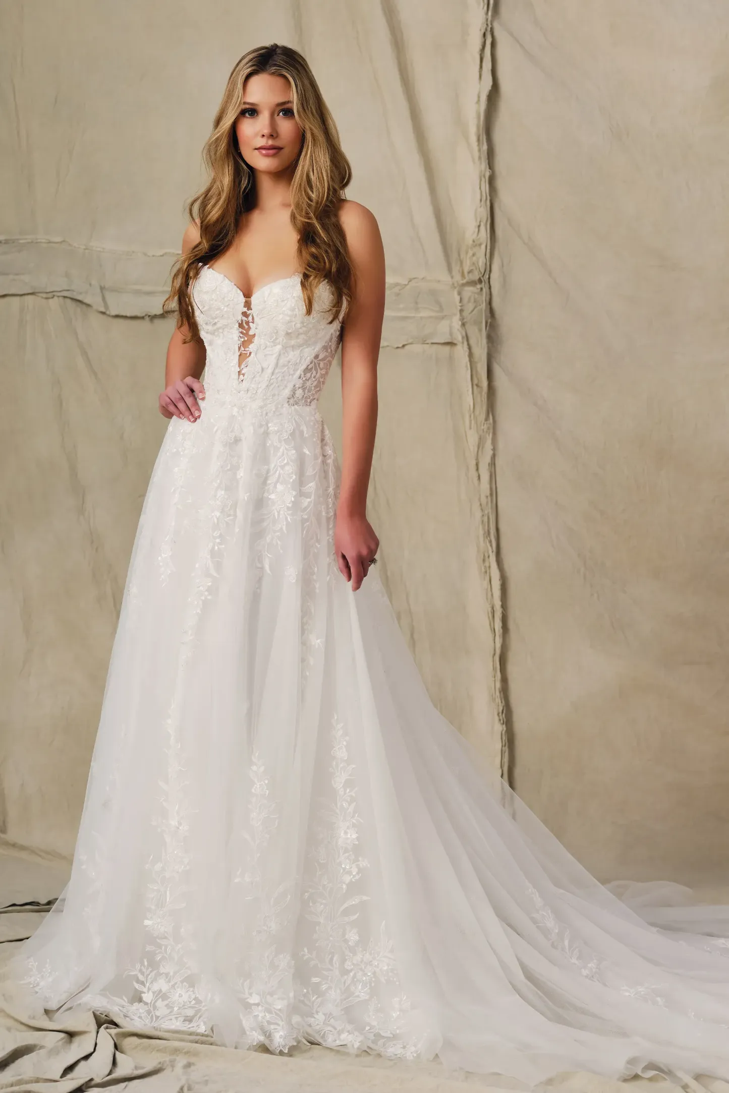 A-Line Sweetheart Lace Appliques Wedding Dress Enchanting by Mon Cheri E423