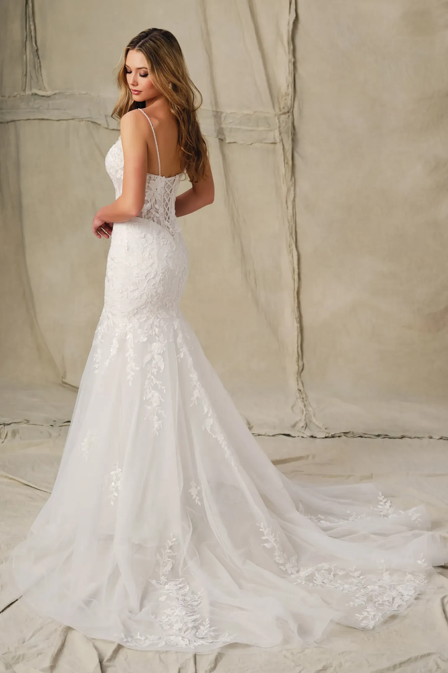 Mermaid Sweetheart Lace Appliques Wedding Dress Enchanting by Mon Cheri E426