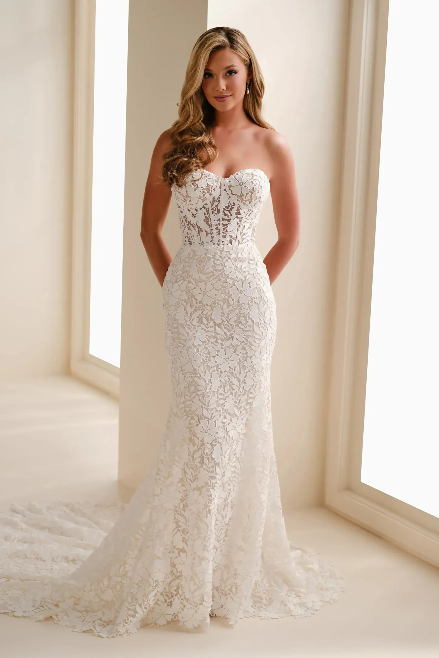Fit & Flare Sweetheart Venise Lace Wedding Dress Enchanting by Mon Cheri E621