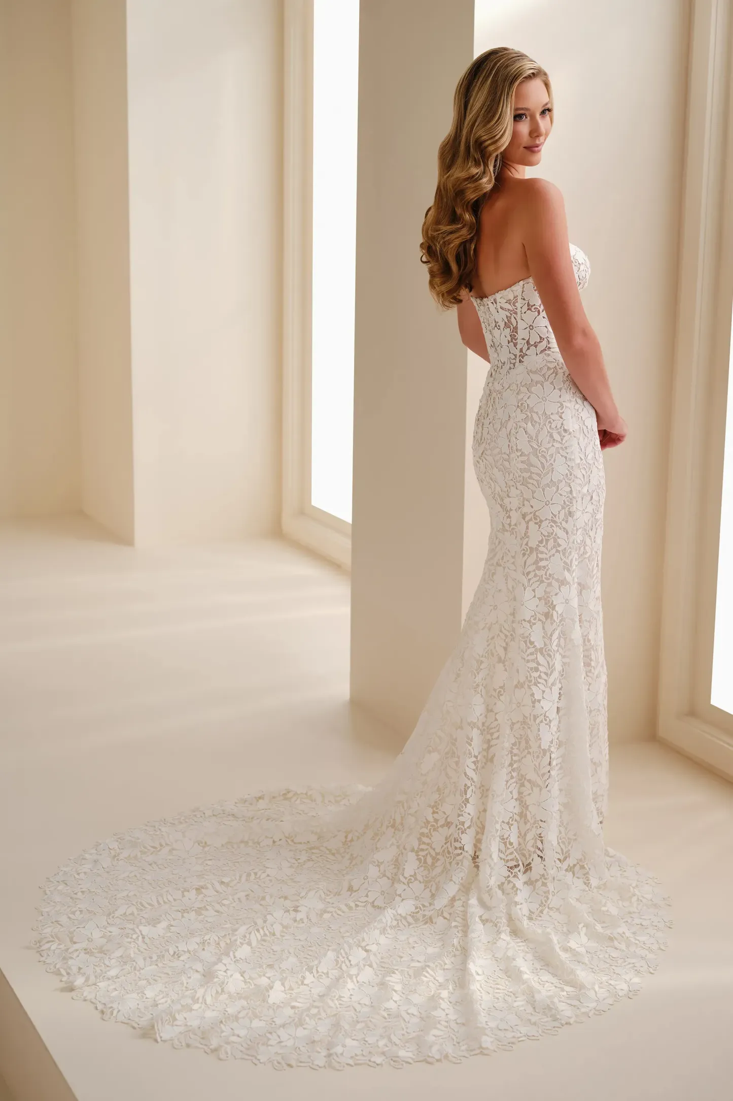 Fit & Flare Sweetheart Venise Lace Wedding Dress Enchanting by Mon Cheri E621
