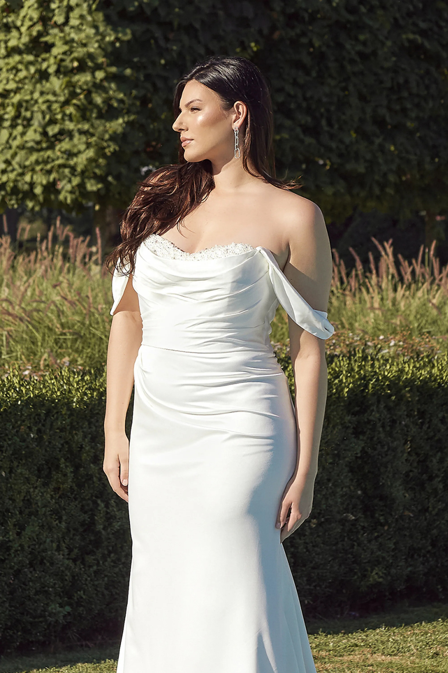 Romance Sweetheart Off-the-Shoulder Jersey Beading Pleated Wedding Dre