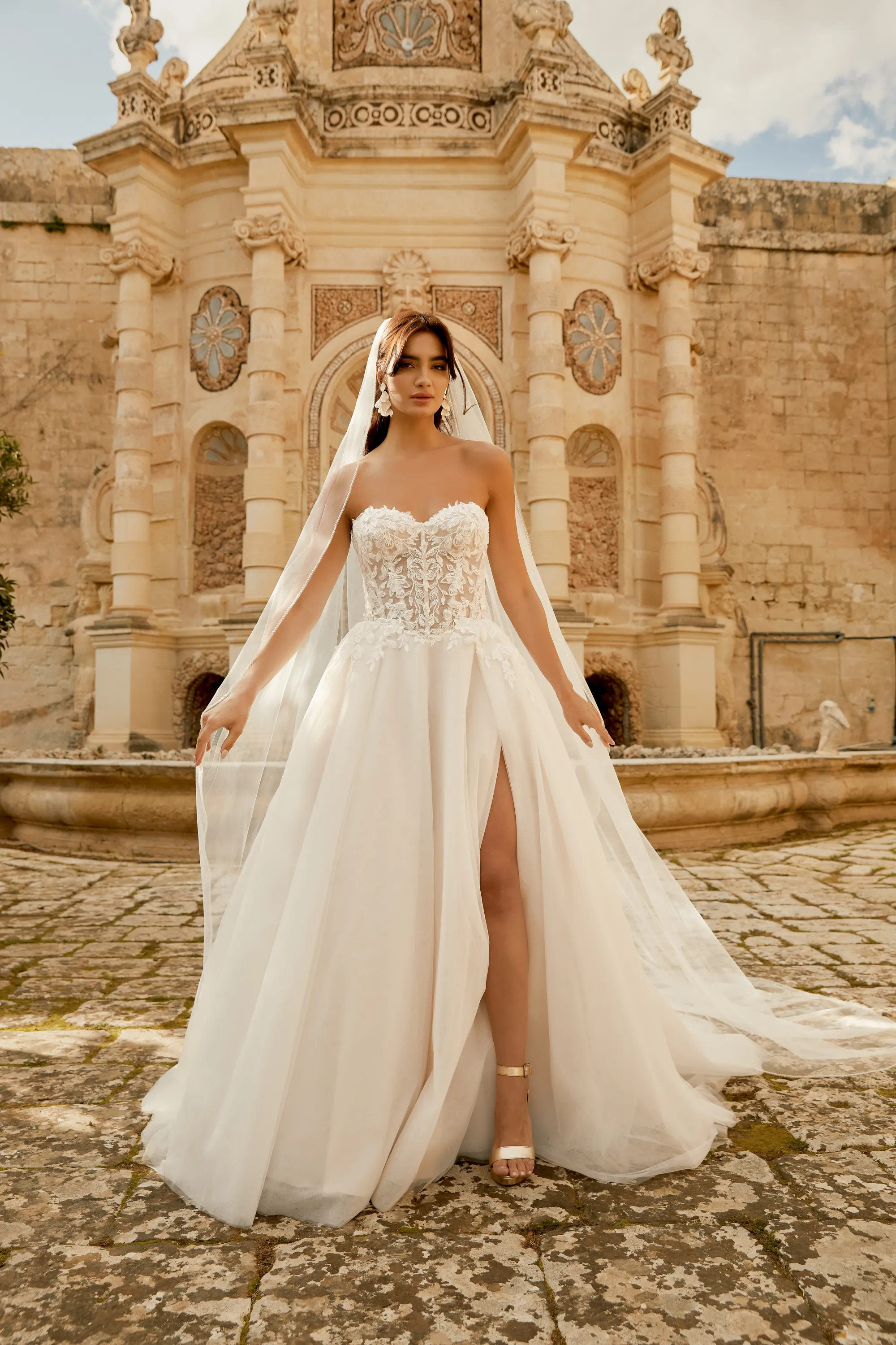 Enchanting Ball Gown Sweetheart Beading Sequins Lace Wedding Dress 44490