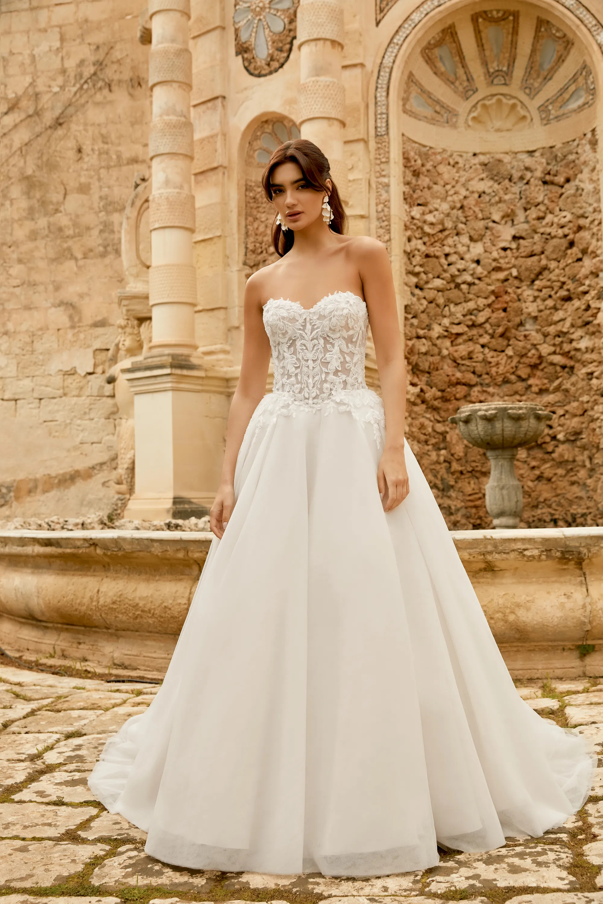 Enchanting Ball Gown Sweetheart Beading Sequins Lace Wedding Dress 44490