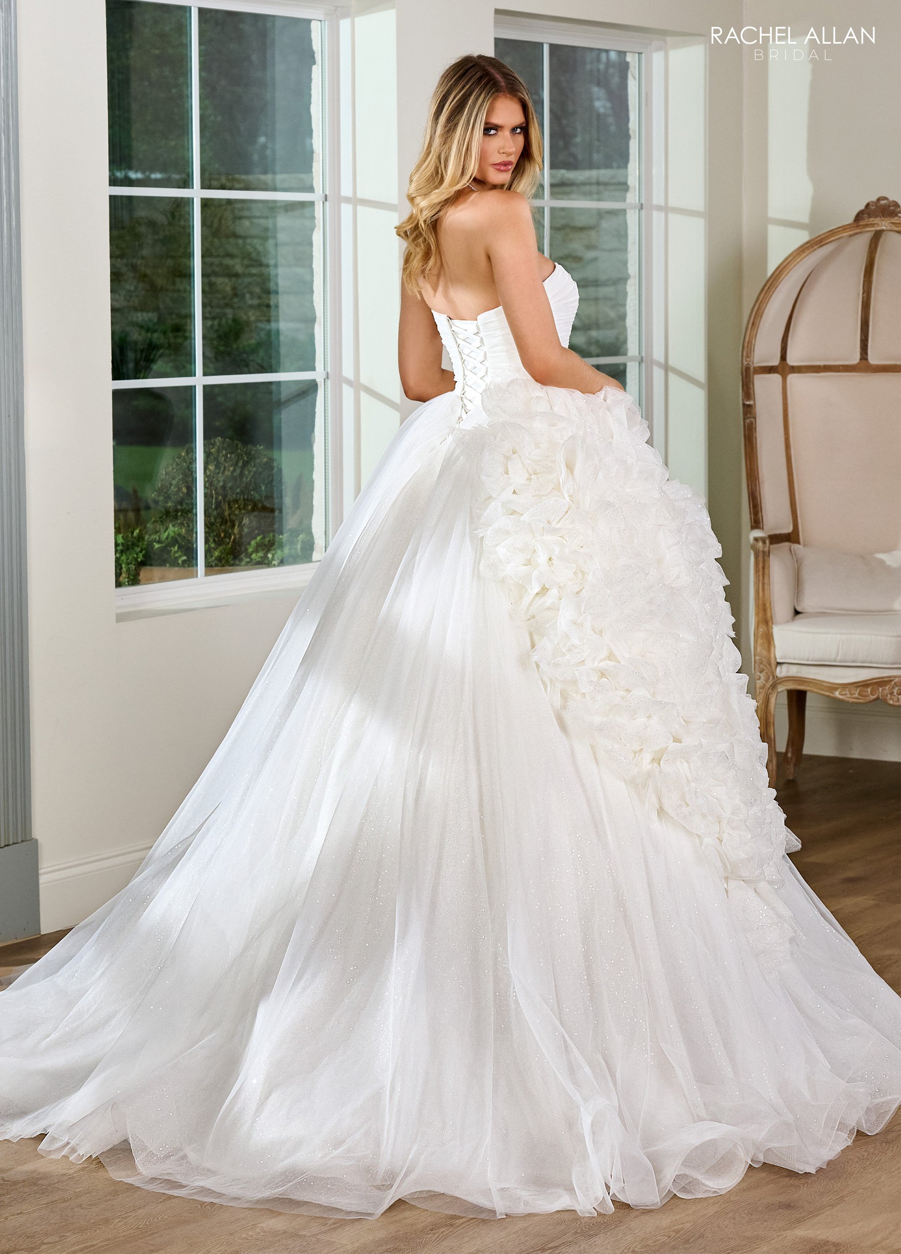 Romance Off-The-Shoulder Glittering Tulle 3d Flowers Wedding Dress RB6153