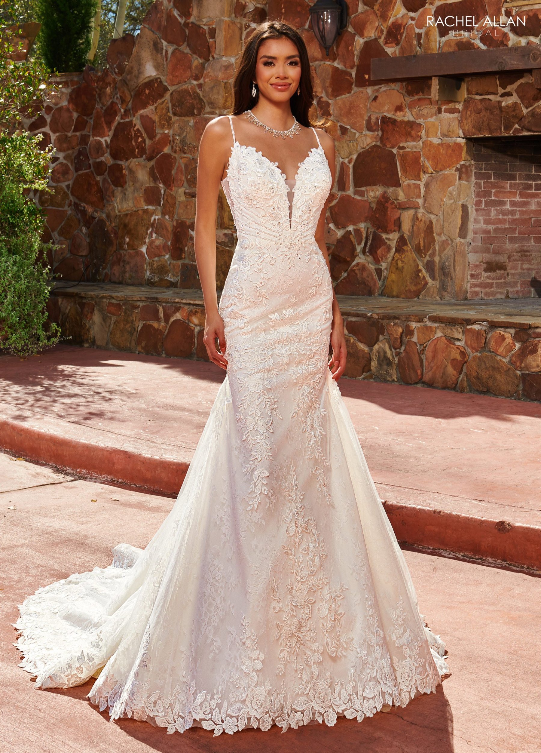 Fit And Flare Tulle Lace Appliques Beading Chapel Train Wedding Dress