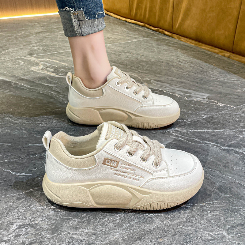 Cloud-gepolsterte Freizeitschuhe mit dicker Sohle